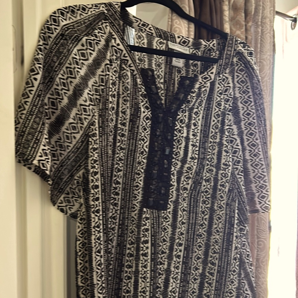 Black and white blouse